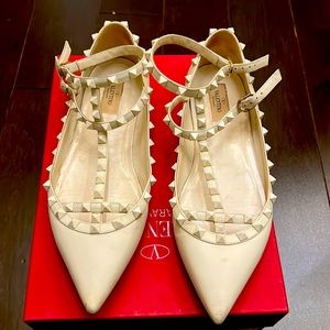 Valentino Flats -  Ivory Rockstud sz41